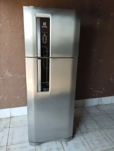 Geladeira Electrolux frost free inox 