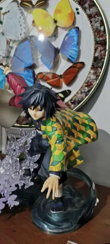 Giyu Tomioka - Figure kotobukiya ARTFXj - Com Caixa<br><br>- C/Caixa