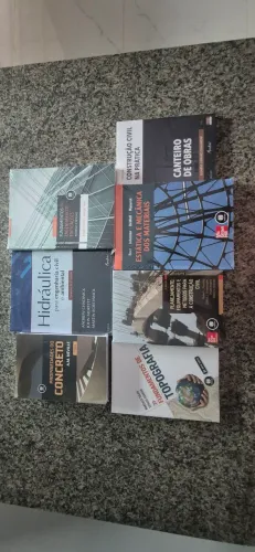 Livros de Ensino Do Curso de Engenharia Civil