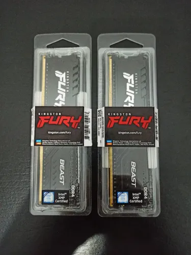 Memória RAM Kingston Fury Beast 16GB (2x8GB) DDR4 3200MHz - Lacrada