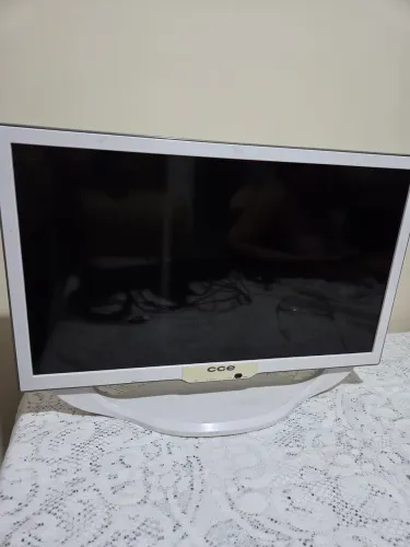 TV MONITOR LED 24 POLEGADAS