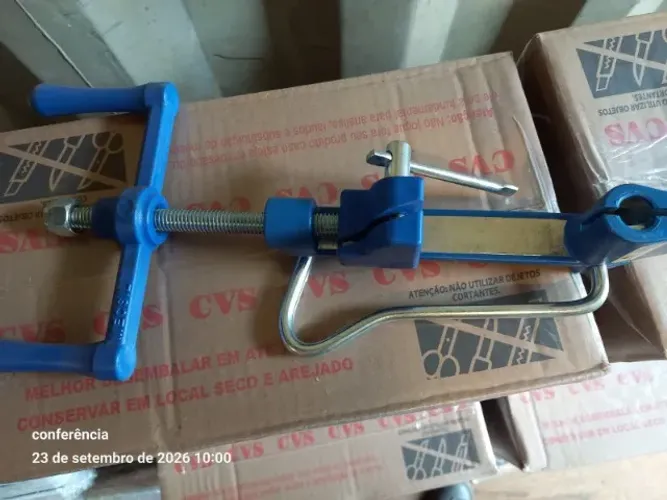 Máquina De Cintar E Cortar Fita De Aço Para Poste 01