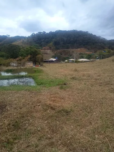 Sítio à Venda em Anápolis Petrópolis rj