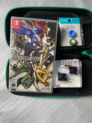Shin Megami Tensei V + Case é acessório
