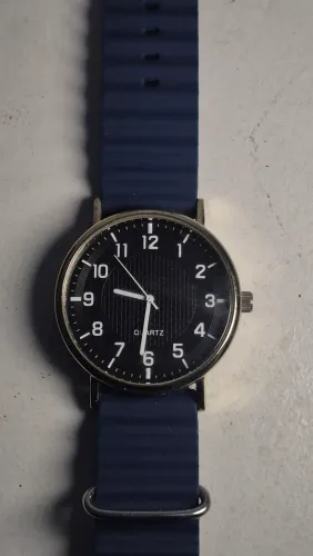 Relogio QUARTZ NOVO