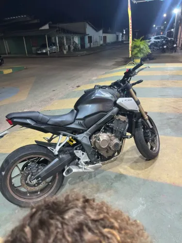 Vendo ou troco em carro e financia também