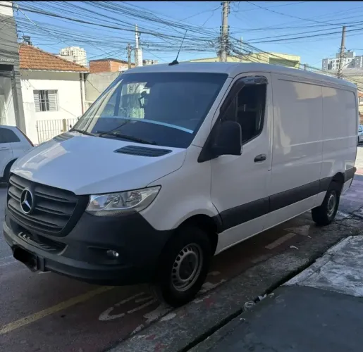 Transfiro a dívida ,MB sprinter furgão 2.2 CDi 314 stret long T.baixo 9m3 5portas 6 marcha