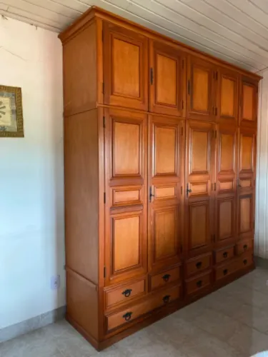 Aceito cartão | Armário em madeira estilo colonial | 10 portas + 8 gavetas