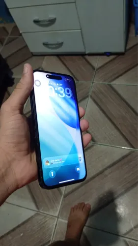 Celular semi novo bateria 83 até 100