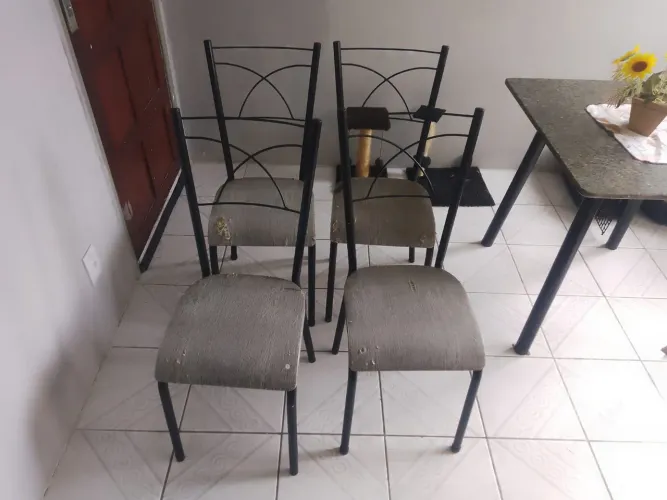 Cadeiras para mesa