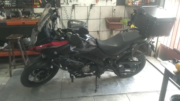 SUZUKI VESTRON 650 2023 COMPLETA!