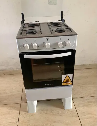 FOGÃO 4 bocas em perfeito estado