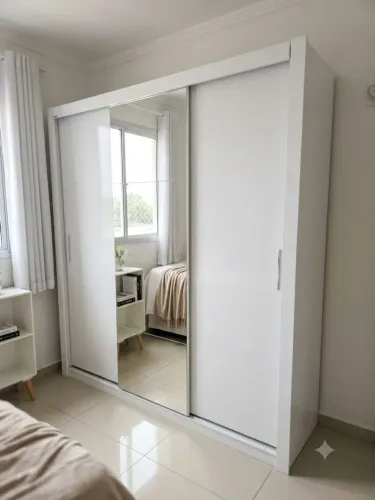 Guarda Roupas com Porta espelhada