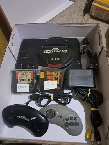 Mega drive um Gênesis modelo americano primeiro modelo !!!!!