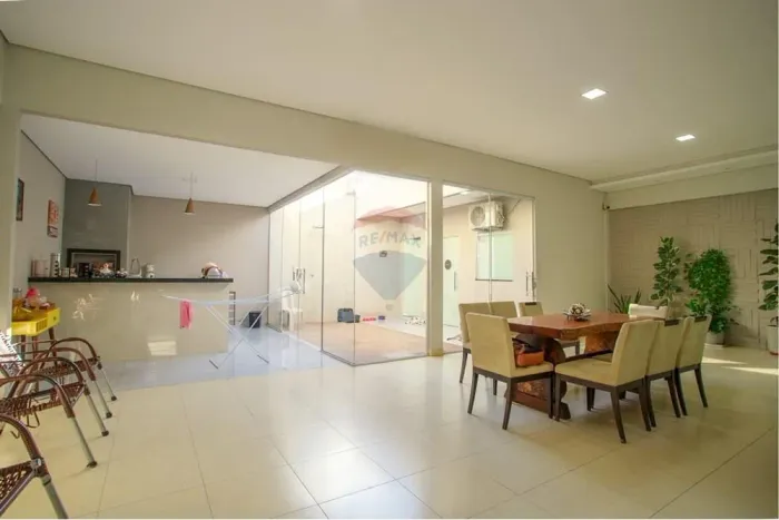 Vende-se excelente imovel no bairro Padre Lothar (próximo à Rio Branco)
