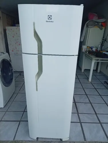 ? Geladeira Electrolux Duplex Branca - Em Ótimo Estado