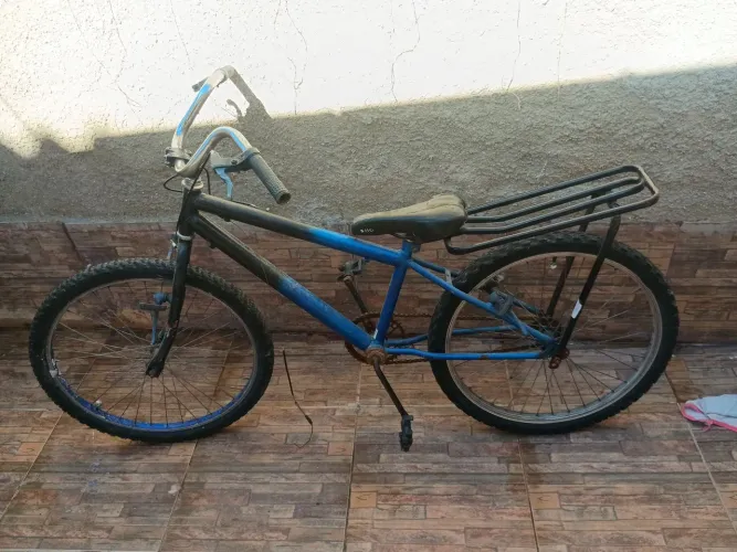 Troco bicicleta com guidão ruim sem freio dianteiro e traseiro por uma bicicleta boa