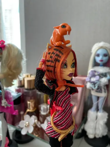 Monster high toralei básica