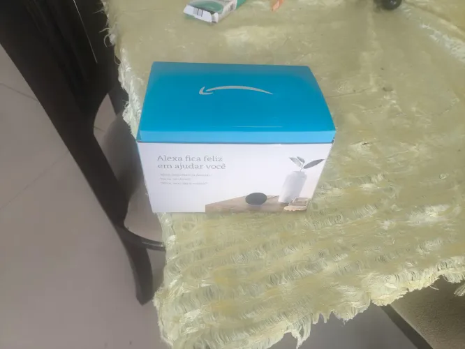 Alexa nova, com nota fiscal, e foi usada só uma vez