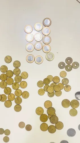 MOEDAS E CÉDULAS ANTIGAS