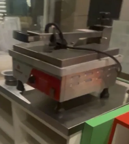 Chapa prensa grill elétrico Progas PRA-45E 220V