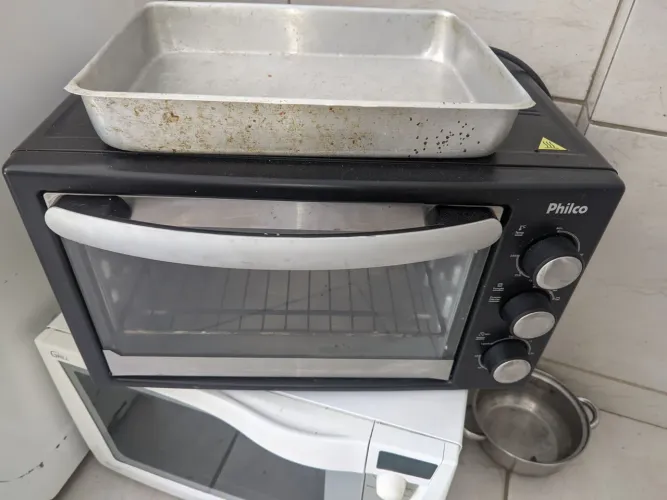 Forno Elétrico revestido em alumínio e adicionado manta térmica. Funcionando .