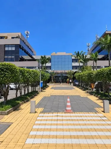 Loja com 59m², 39m no 1º piso e 20m no 2º piso em frente a praça de alimentação