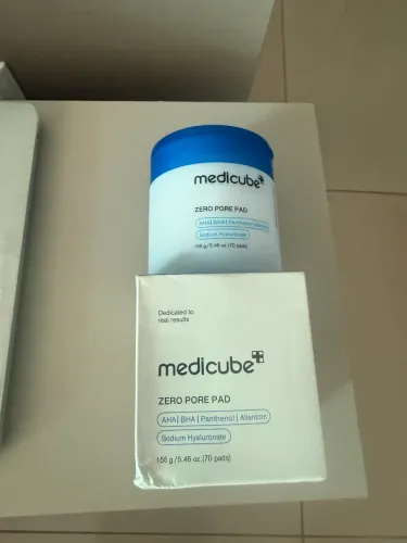 2 MEDICUBE ZERO PORE PAD