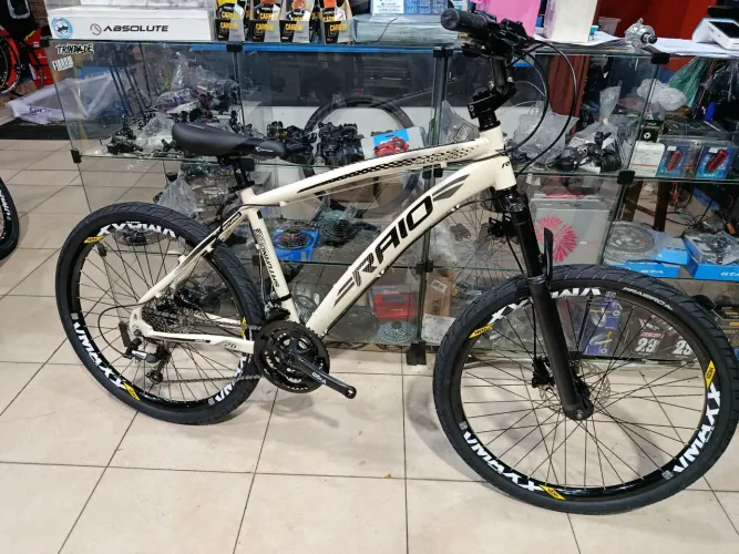 Bicicleta aro 26 Raio Saturno freio hidráulico Absolute 21v