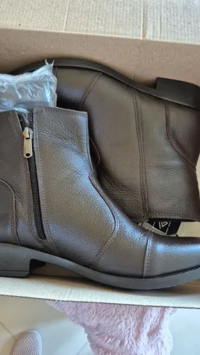 Bota de couro