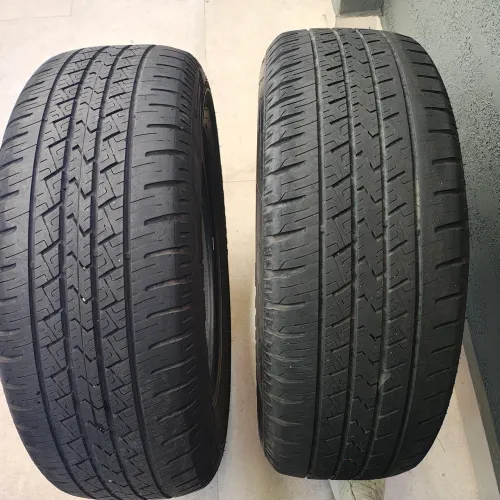 Vende se par pneus 245 60 18