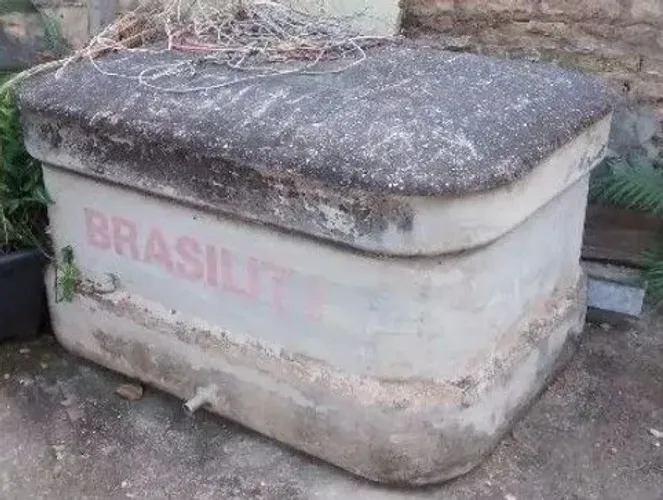 Caixa d'água de 1000 L