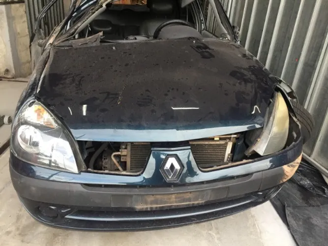 Sucata Renault Clio 1.0 16v 2005 Gasolina Para Retirada De Peças
