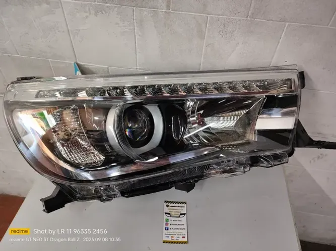 Farol Direito Toyota Hilux Srv Srx 2016 2017 2018 2019 2020 Led Tyc