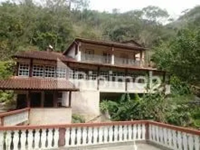 Nogueira | Sítio 7 quartos, sendo 3 suites