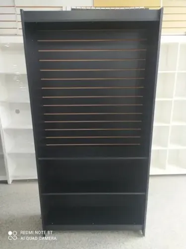 ESTANTE CANALETADA C/ PRATELEIRAS MDF