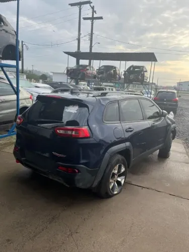 Sucata em peças Jeep Cherokee Trailhawk 3.2 V6 Ano 2015