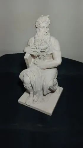 Réplica da Estatua de Moises feita por Michelangelo