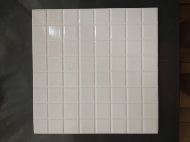 Porcelanato Branco brilhante Via Rosa 25x25cm 