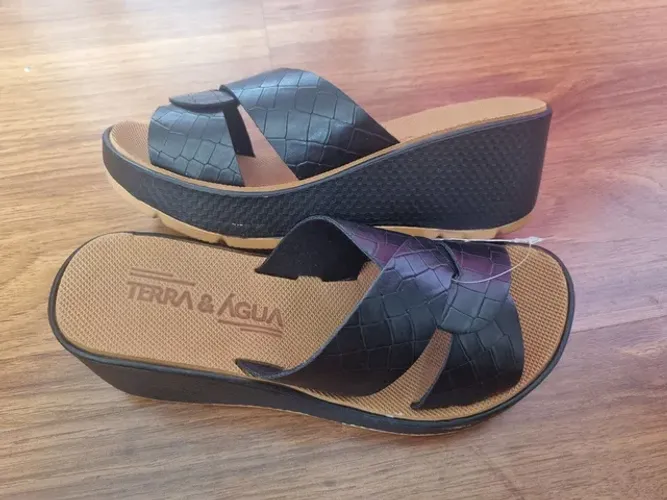 tamanco anabela terra e água preto trançado de couro<br>