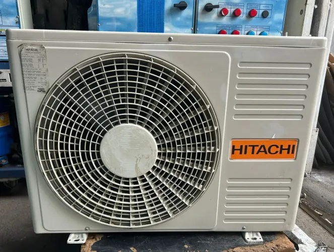 Condensadora Hitachi somente está peça