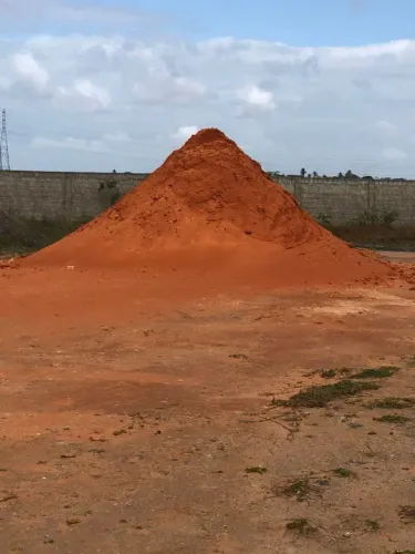 Vendo aterro, areia, brita