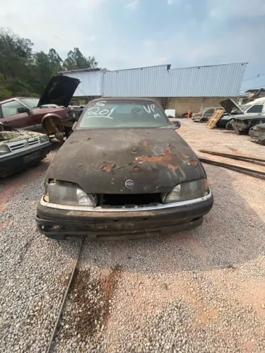 GM omega gls 1993 sucata 