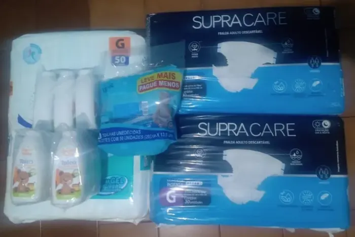 Fraldas Geriátricas Descartáveis (Um total de 220 fraldas) + 9 Talcos 200g e Lenços Umedec