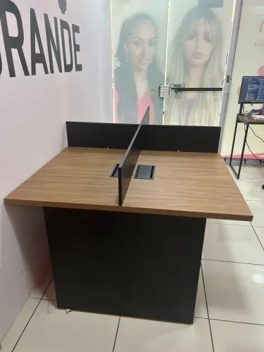 Mesa de Escritório Moderna para Home Office