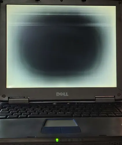 Notebook DELL - DETALHES - Tela 15 polegadas