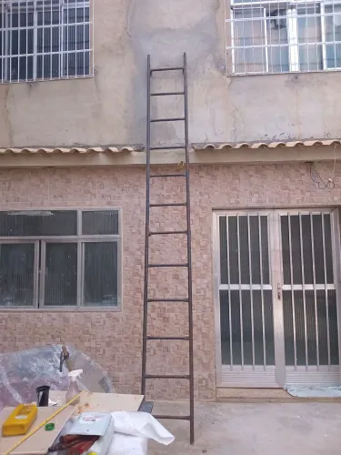 Escada de ferro 4 é 6 metros
