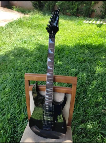 Guitarra super strato Ibanez 