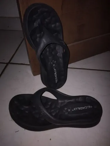 Piccadilly sandália número 34 usada