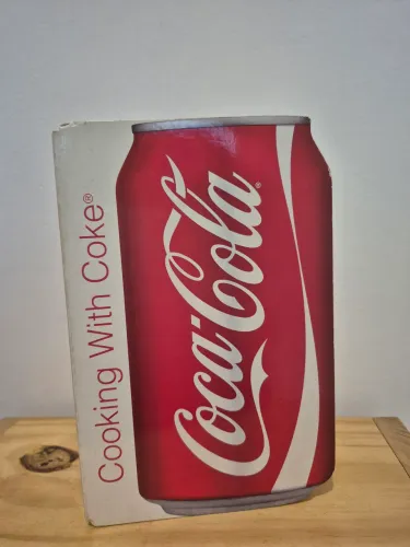 Livro Cooking with Coke (Cozinhando com Coca-Cola) Edição rara, em inglês